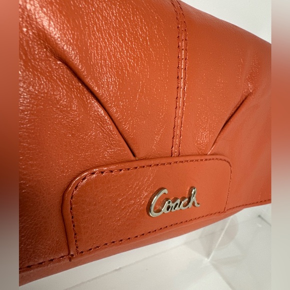 Coach Like New Ashley Large Flap Leather Wallet Wristlet - Picture 3 of 13